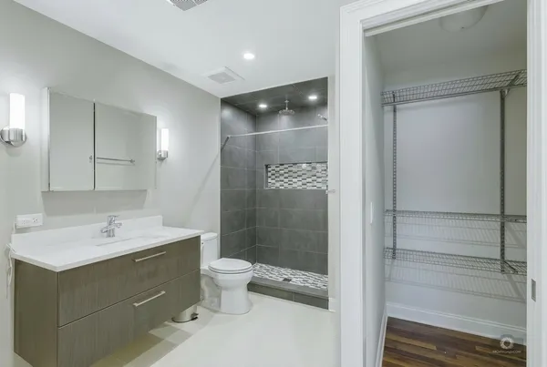 $299,900 | 1612 Warwick Court, Unit A2, Wheeling, IL 60090