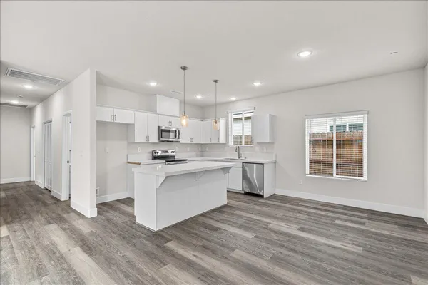$429,000 | 1409 Villa Way, Modesto, CA 95351