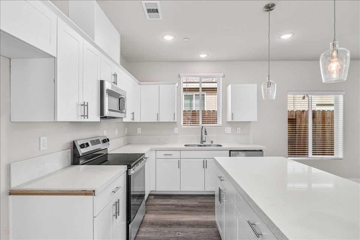 1409 Villa Way Modesto, CA 95351 - Photo 17 of 36