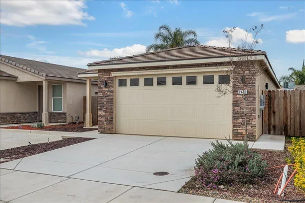 $429,000 | 1409 Villa Way, Modesto, CA 95351