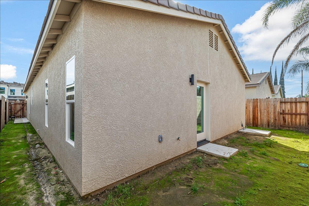 1409 Villa Way Modesto, CA 95351 - Photo 33 of 36