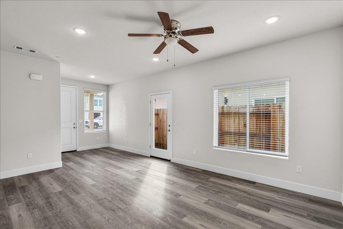 1409 Villa Way Modesto, CA 95351 - Photo 8 of 36