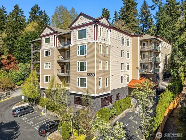 $670,000 | 8850 Redmond-Woodinville Road Northeast, Unit 304, Redmond, WA 98052