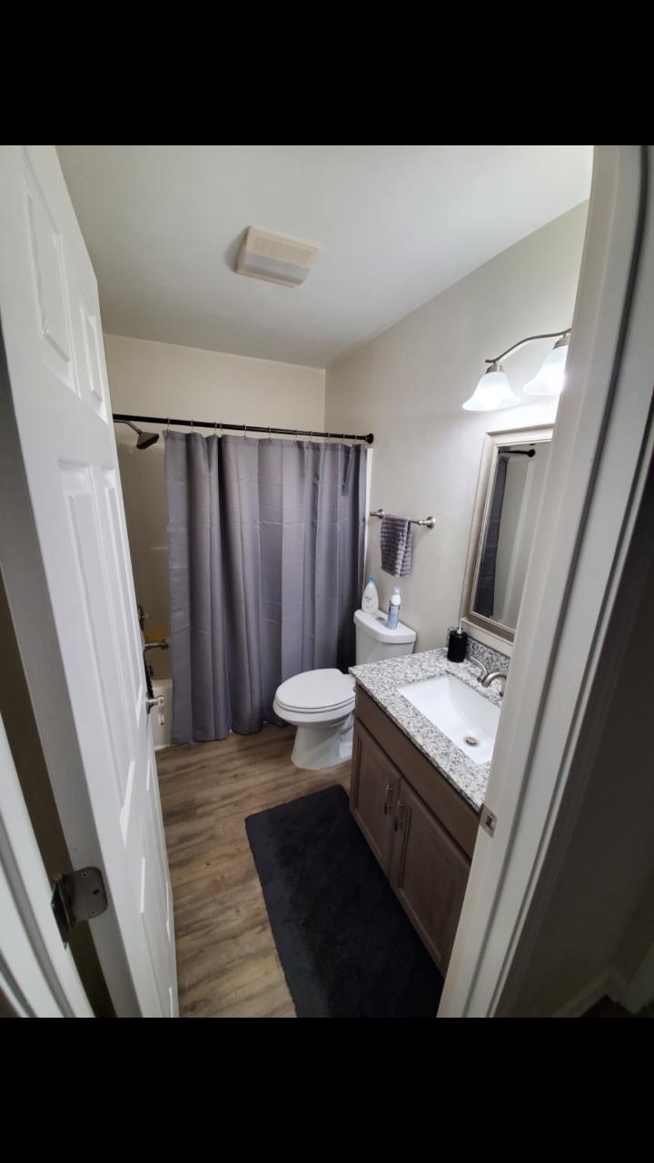 4260 Edenshire Road Roanoke, VA 24014 - Photo 7 of 19 Hall Bath