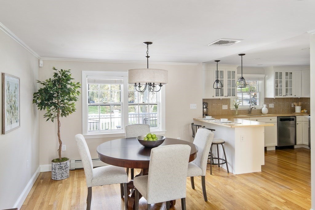 21 Leslie Road Winchester, MA 01890 - Photo 11 of 38