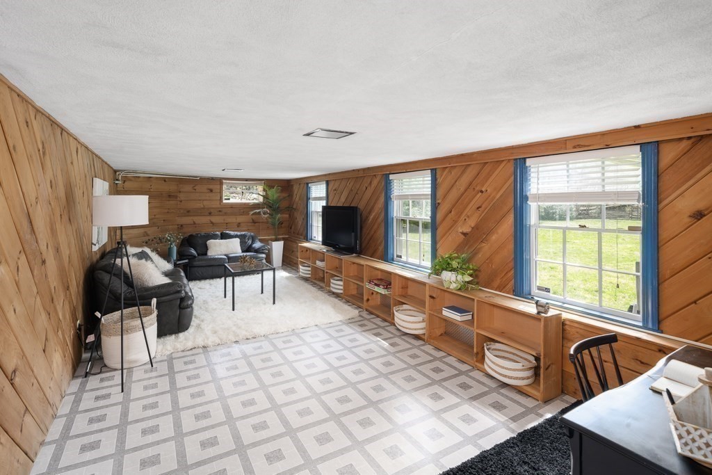 21 Leslie Road Winchester, MA 01890 - Photo 25 of 38