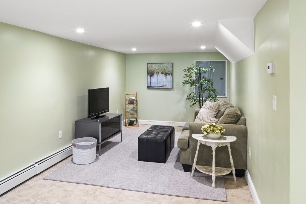 21 Leslie Road Winchester, MA 01890 - Photo 28 of 38