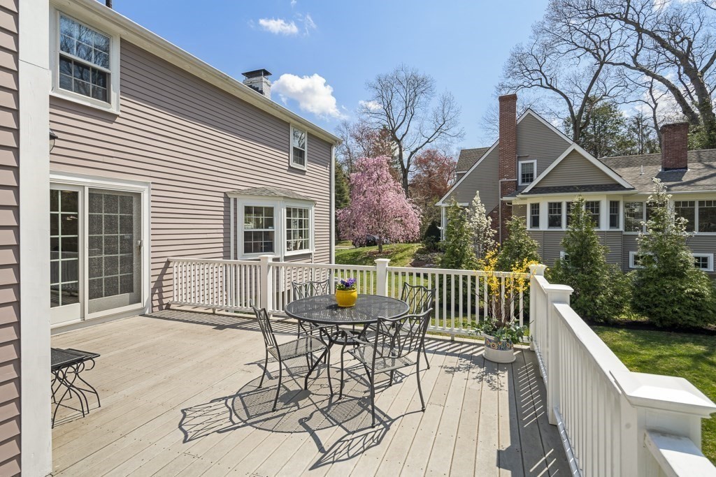 21 Leslie Road Winchester, MA 01890 - Photo 31 of 38