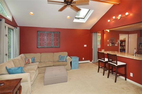 18 Red Coat Road Framingham, MA 01701 - Photo 4 of 24 Gallery Image 4