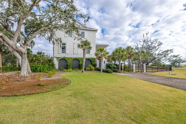 $2,500,000 | 295-299 McIntosh Avenue, St. Simons Island, GA 31522