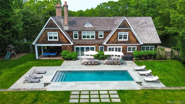 $90,000 | 14 West Hills Court, Southampton, NY 11968