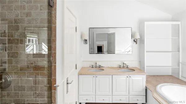 $90,000 | 14 West Hills Court, Southampton, NY 11968