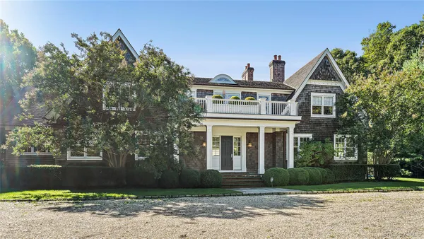 $90,000 | 14 West Hills Court, Southampton, NY 11968