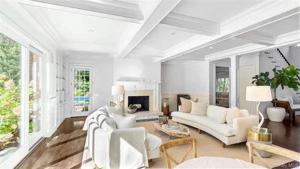 $90,000 | 14 West Hills Court, Southampton, NY 11968