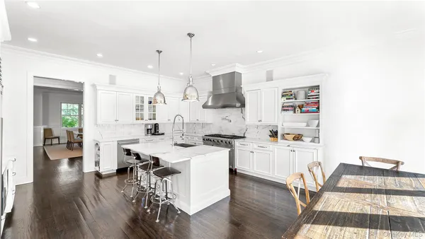 $90,000 | 14 West Hills Court, Southampton, NY 11968