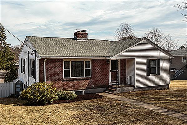 96 Cambridge Road Woburn, MA 01801 - Photo 3 of 13 Gallery Image 3