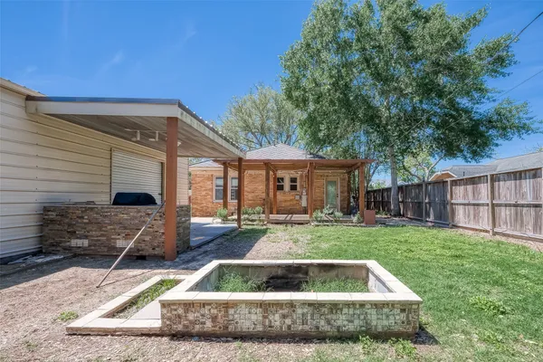 $2,000 | 1309 2nd Street, Rosenberg, TX 77471
