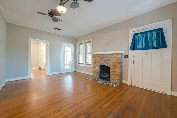 $2,000 | 1309 2nd Street, Rosenberg, TX 77471