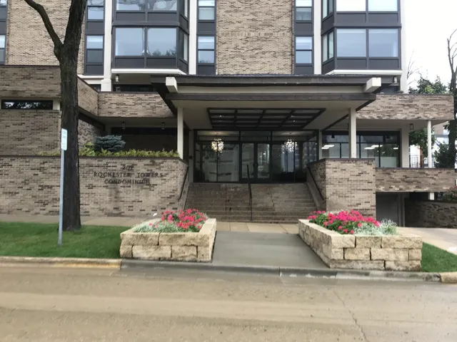 $130,000 | 207 5th Avenue Southwest, Unit 204, Rochester, MN 55902