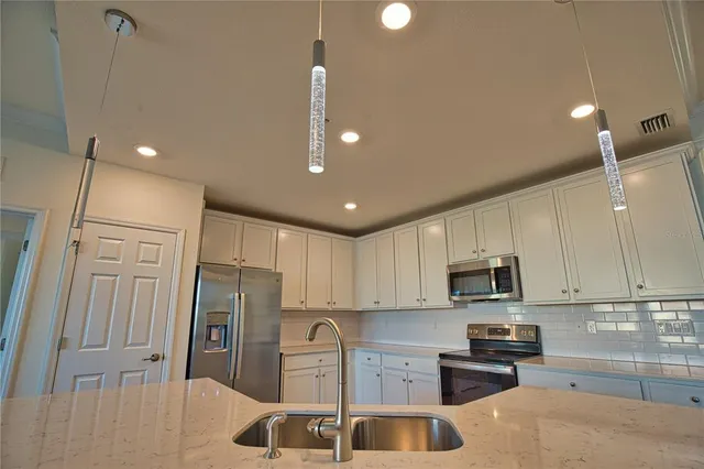 $339,900 | 10042 Crooked Creek Drive, Unit 102, Venice, FL 34293