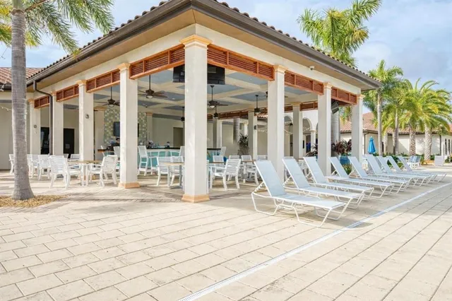 $339,900 | 10042 Crooked Creek Drive, Unit 102, Venice, FL 34293