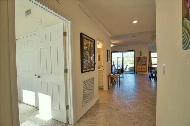 $339,900 | 10042 Crooked Creek Drive, Unit 102, Venice, FL 34293