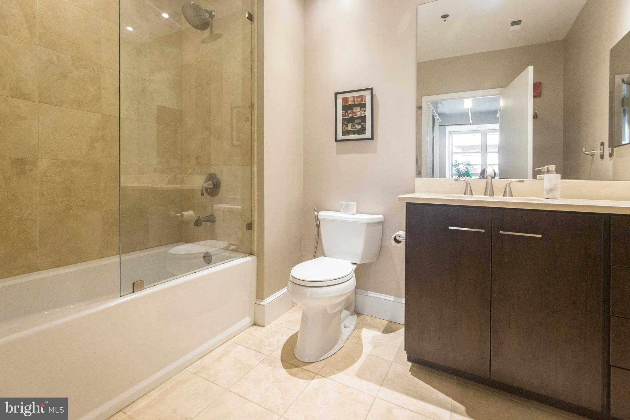 1300 N Street Northwest, Unit 403 Washington, DC 20005 - Photo 23 of 37