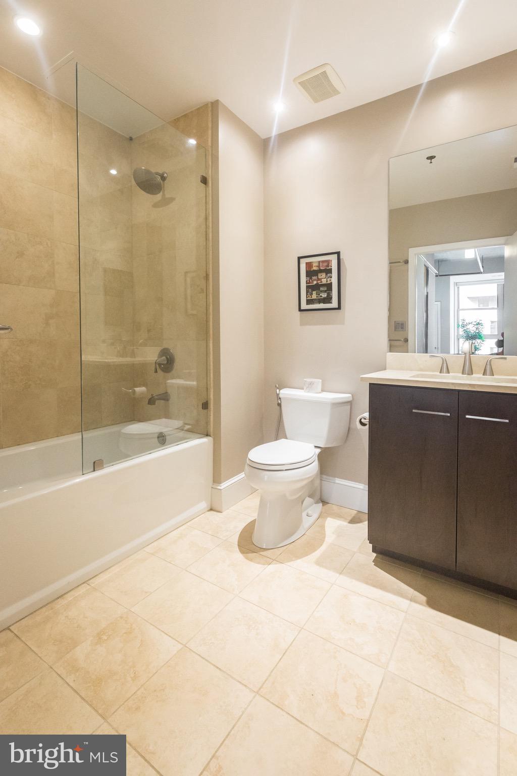 1300 N Street Northwest, Unit 403 Washington, DC 20005 - Photo 25 of 37
