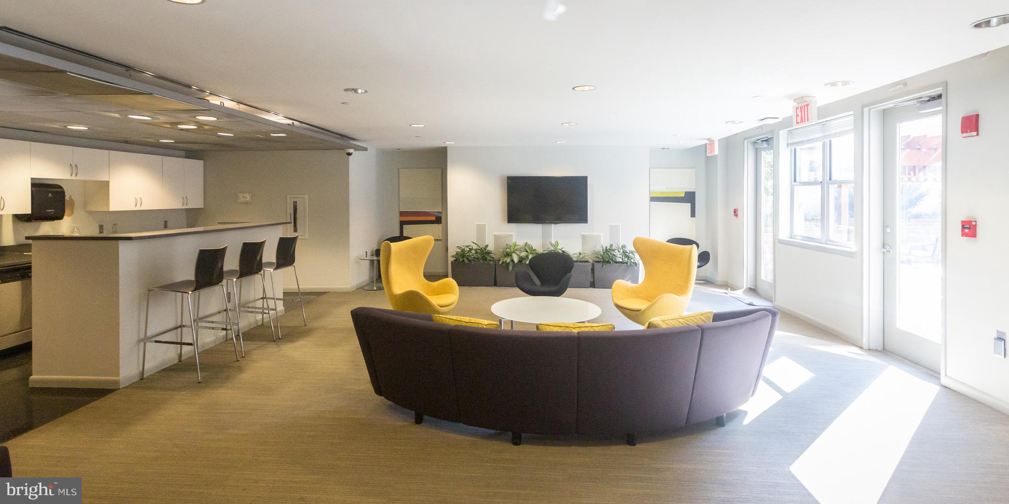 1300 N Street Northwest, Unit 403 Washington, DC 20005 - Photo 33 of 37