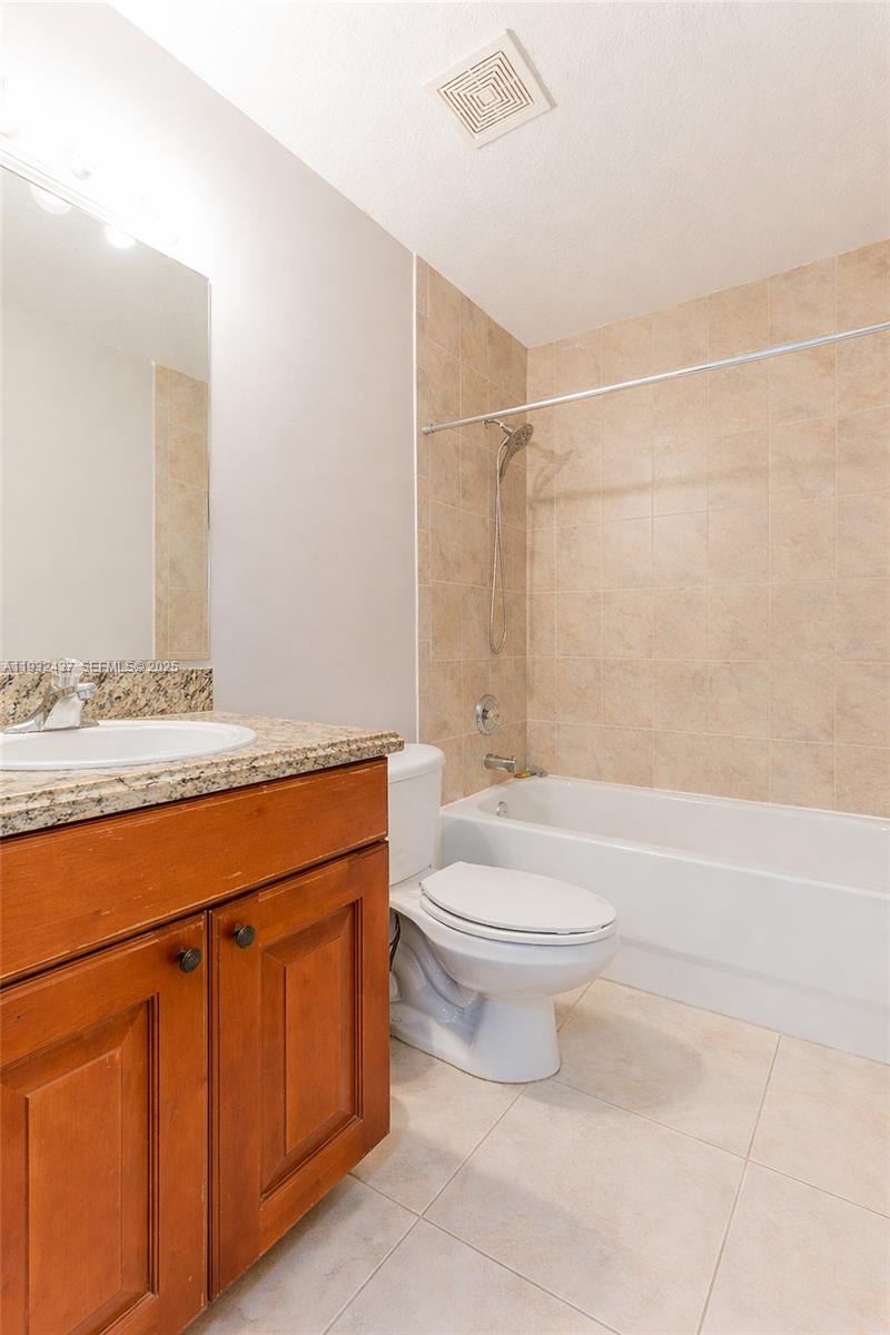 59 Southeast 3rd Avenue Hallandale Beach, FL 33009 - Photo 28 of 35