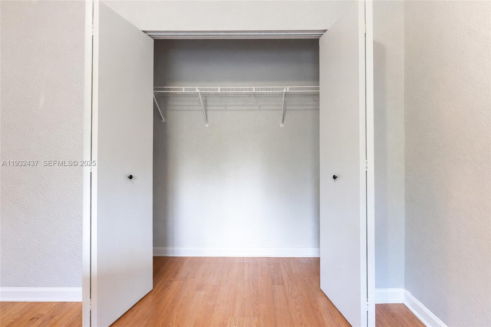 59 Southeast 3rd Avenue Hallandale Beach, FL 33009 - Photo 31 of 35