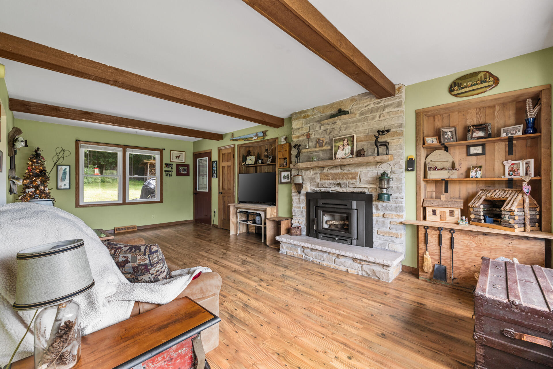 W250S4461 Center Road Waukesha, WI 53189 - Photo 13 of 36 Family Room