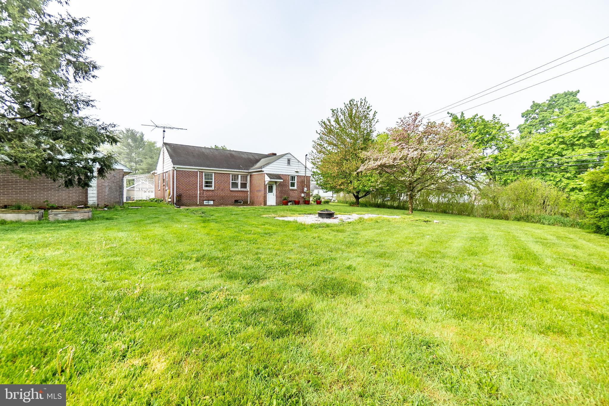 3085 Spring Road Carlisle, PA 17013 - Photo 4 of 38 Gallery Image 4