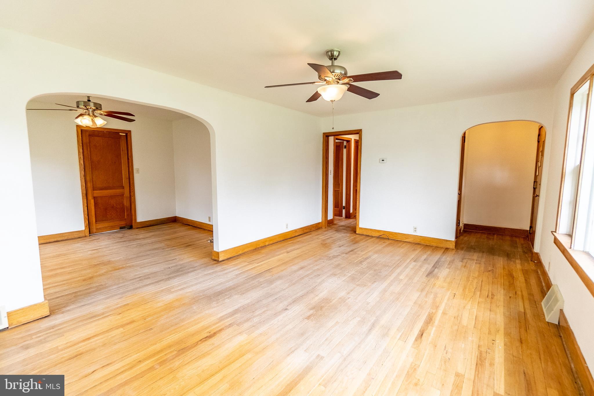 3085 Spring Road Carlisle, PA 17013 - Photo 9 of 38 Gallery Image 9