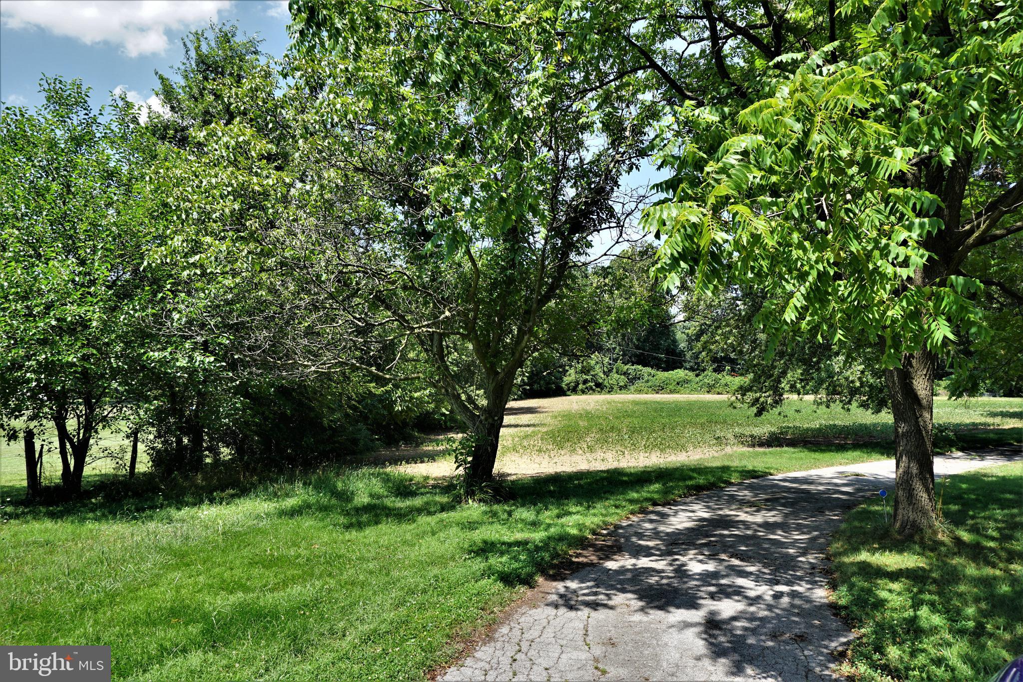 325 Ness Road York, PA 17402 - Photo 3 of 43 Gallery Image 3