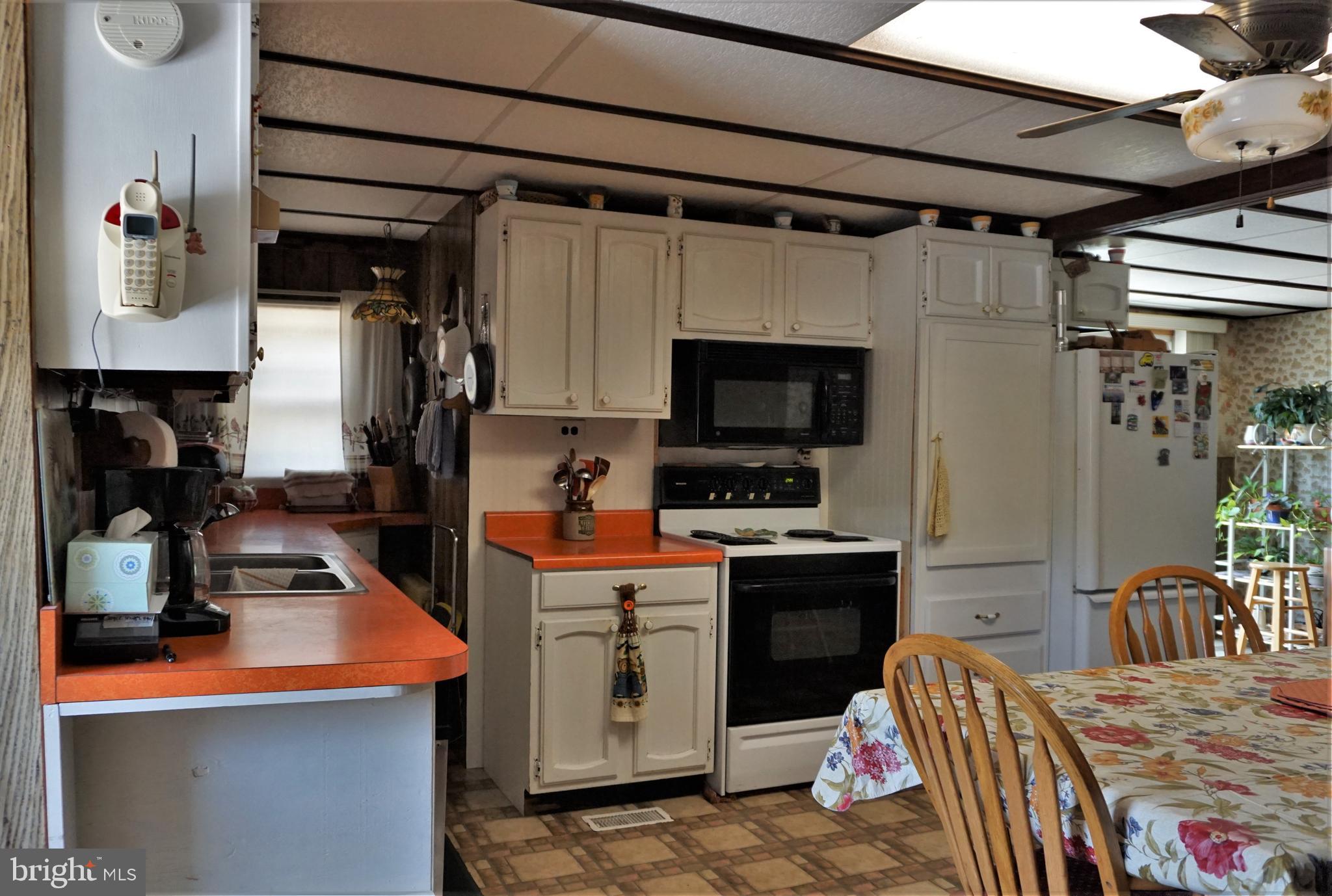 325 Ness Road York, PA 17402 - Photo 29 of 43 Kitchen.