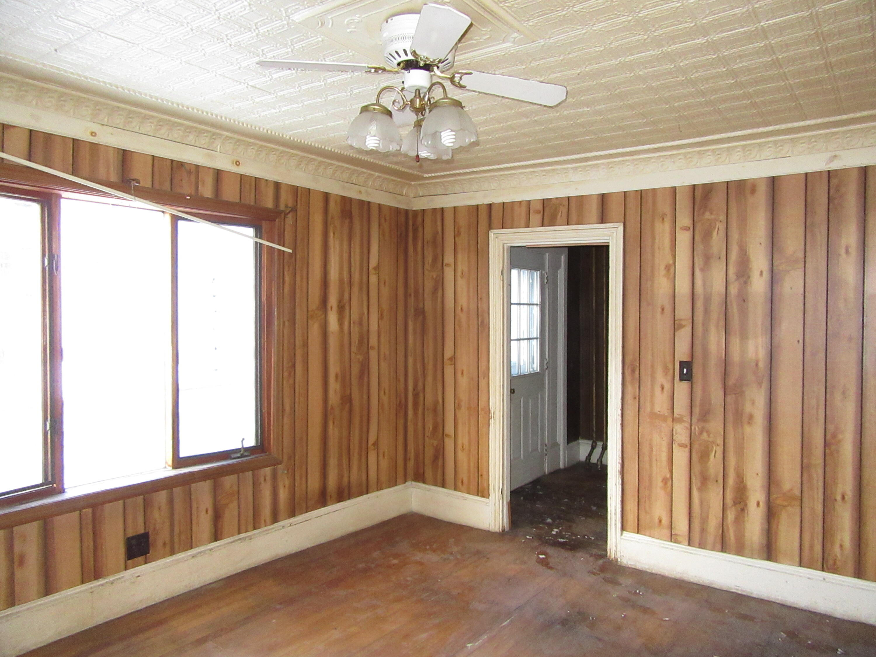 381 Hancock Street Bangor, ME 04401 - Photo 6 of 28 IMG_0015