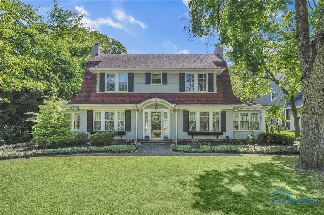 Great curb appeal.