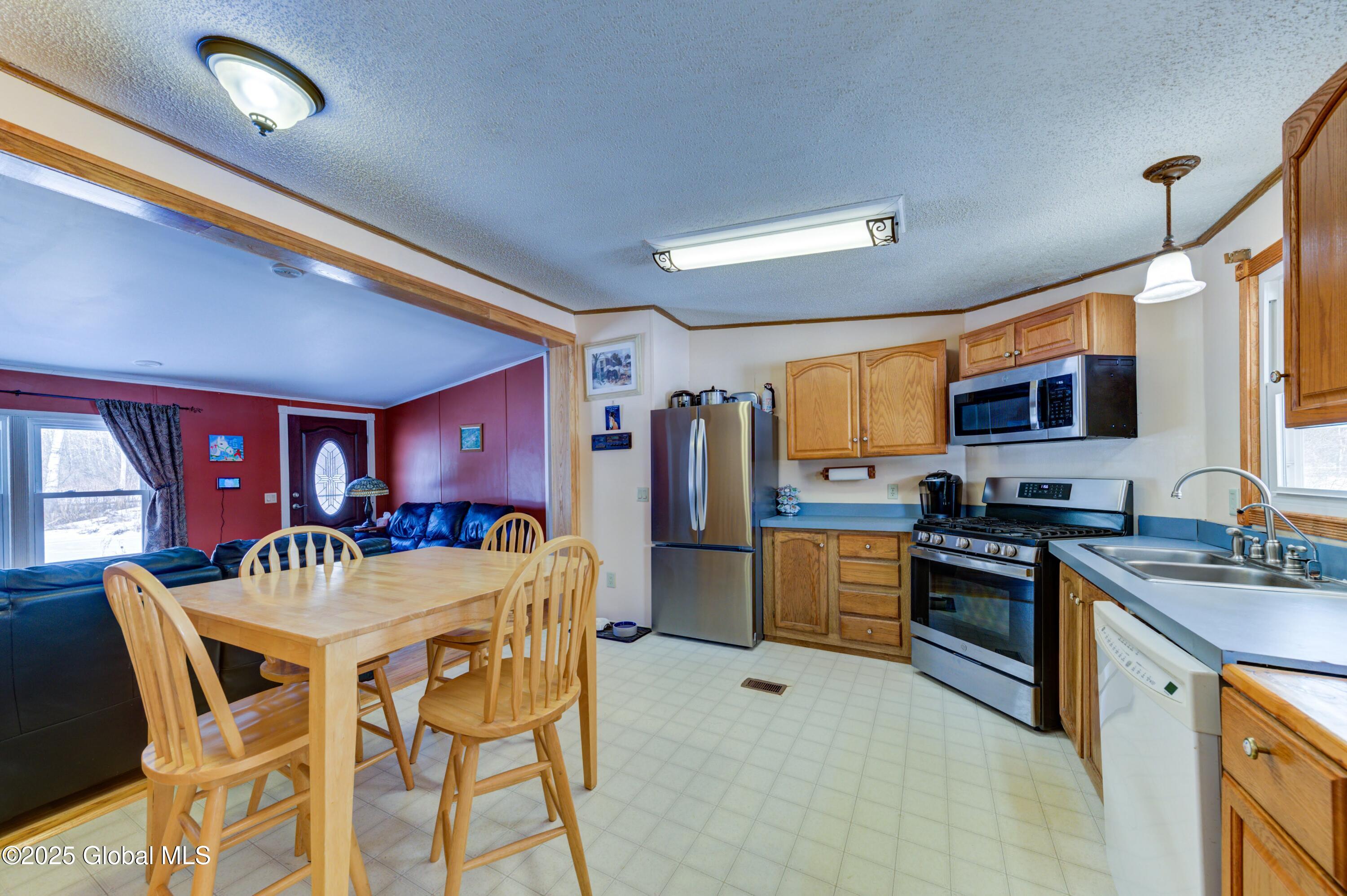 520 Esperance Road Charleston, NY 12066 - Photo 6 of 71 540 Esperence-42