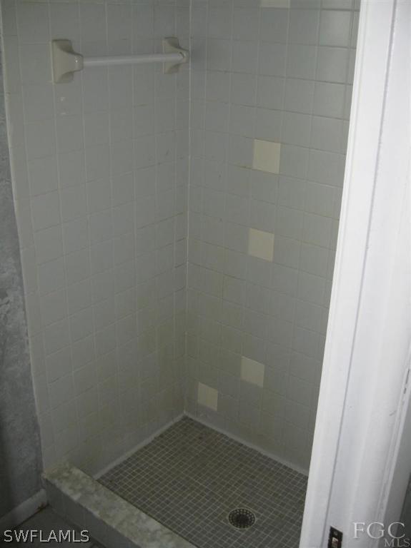 8424 Grove Road Fort Myers, FL 33967 - Photo 8 of 17 Gallery Image 8