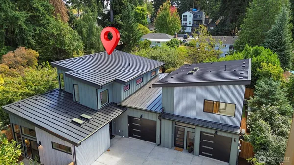 $999,950 | 817 Northeast 100th Street, Seattle, WA 98125