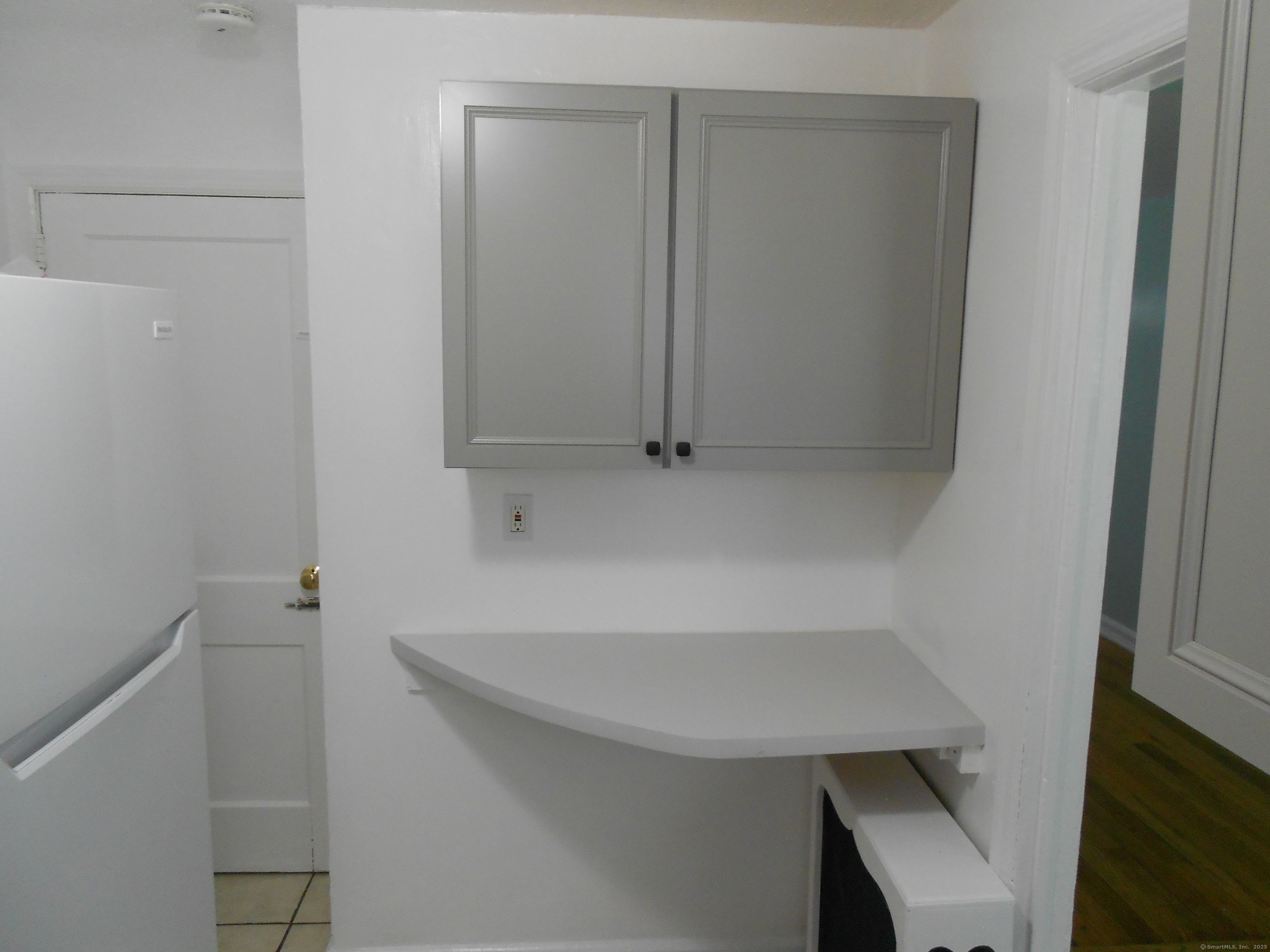 18 Bridge Street, Unit 1O Naugatuck, CT 06770 - Photo 8 of 11 a bathroom with a sink