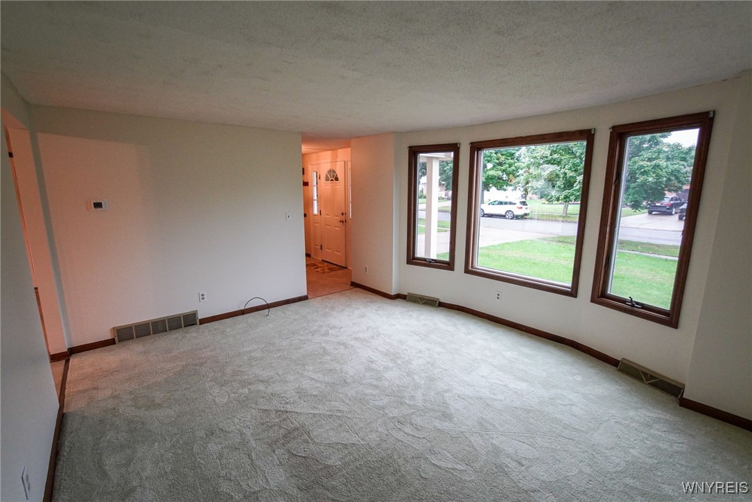 63 Gale Drive Lancaster, NY 14086 - Photo 13 of 39