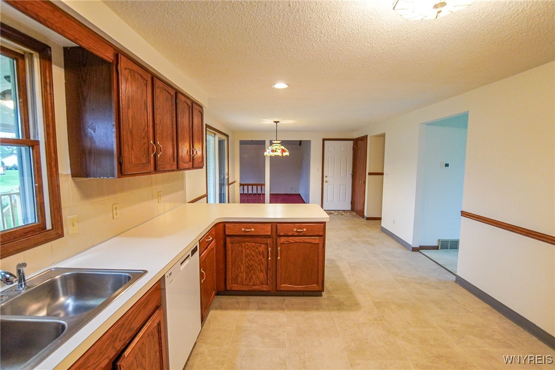 63 Gale Drive Lancaster, NY 14086 - Photo 17 of 39