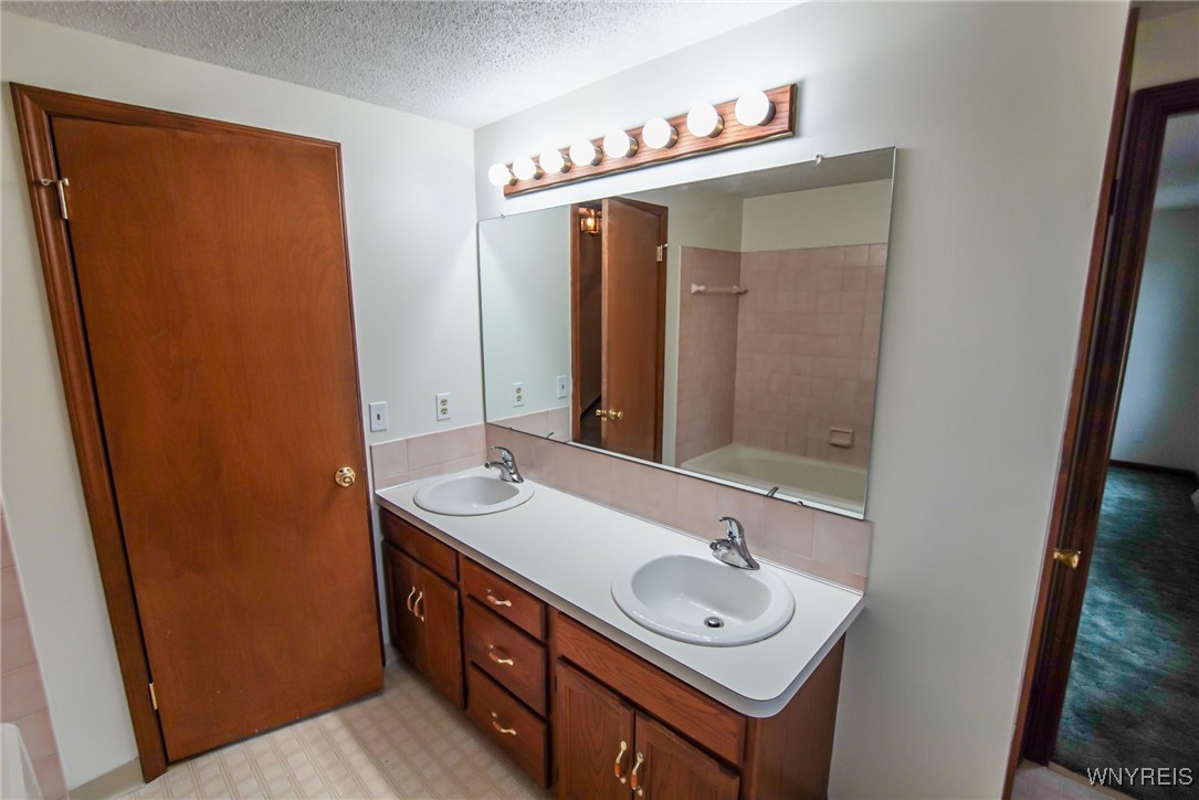 63 Gale Drive Lancaster, NY 14086 - Photo 26 of 39