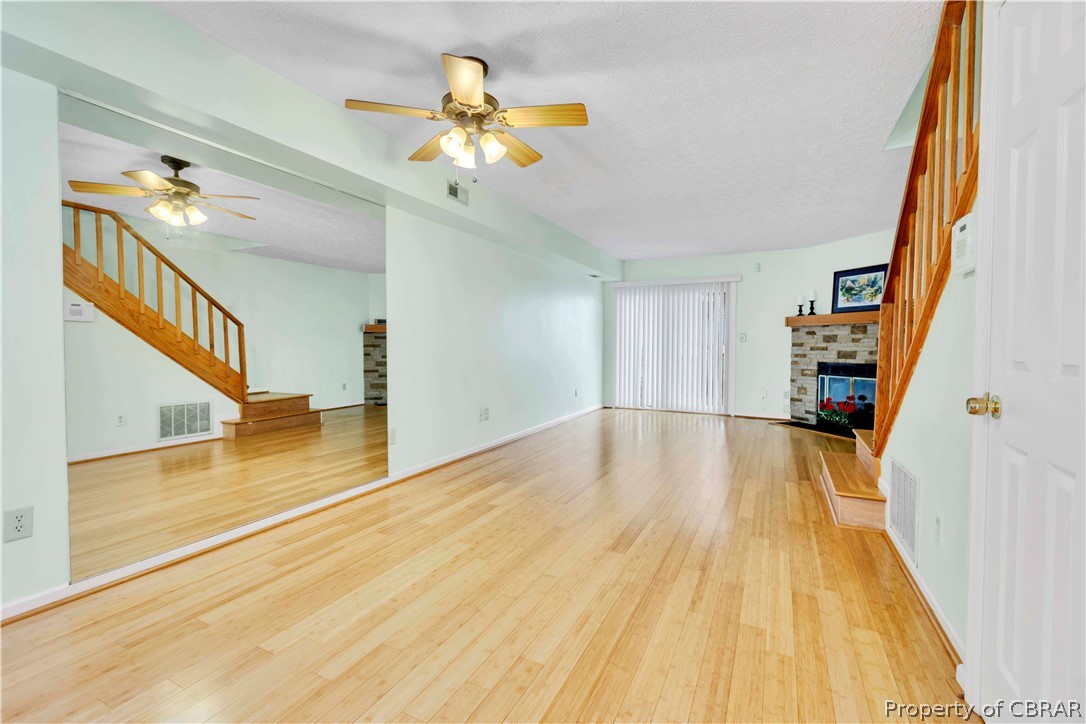 439 Lester Road Newport News, VA 23601 - Photo 3 of 29