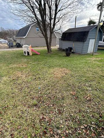 $160,000 | 205 South Oak Street, Loogootee, IN 47553