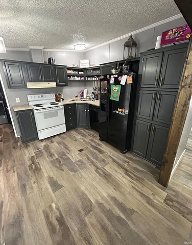 $160,000 | 205 South Oak Street, Loogootee, IN 47553