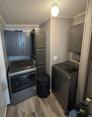 $160,000 | 205 South Oak Street, Loogootee, IN 47553