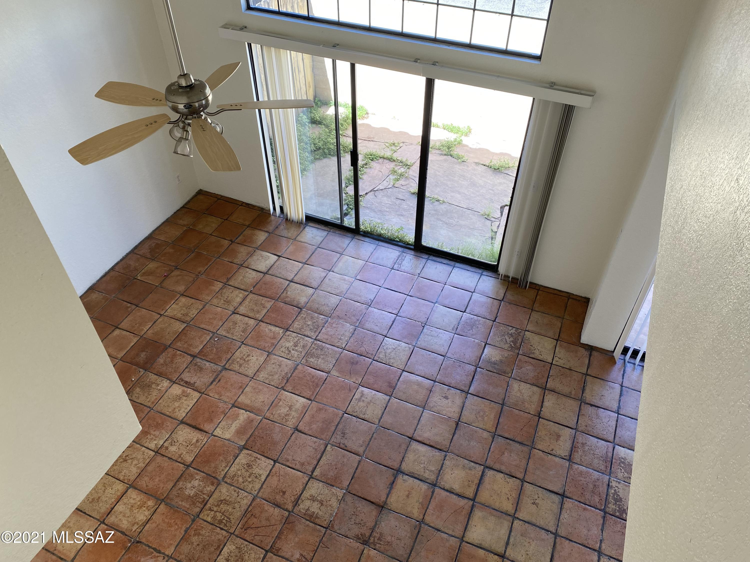 210 East Pastime Road Tucson, AZ 85705 - Photo 17 of 29 a view of a room with window